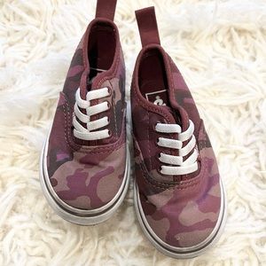 vans camo elastic lace slip ons
